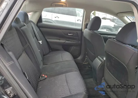 2018 Nissan Altima 2.5 z USA, uszkodzony, nr VIN 1N4AL3AP0JC136076